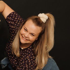 Meet your Posher, Sidney